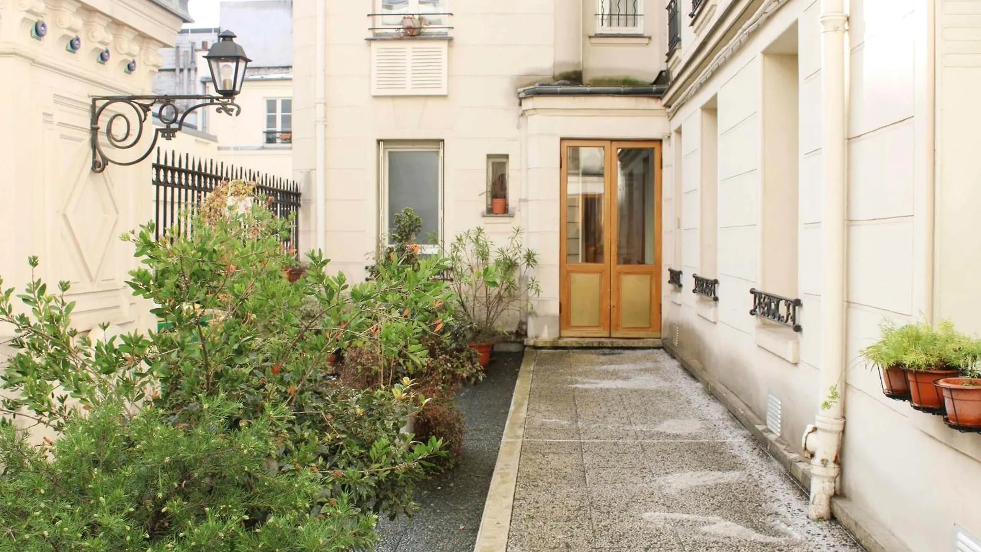Nice T2 - Near Palais Garnier Paris France
